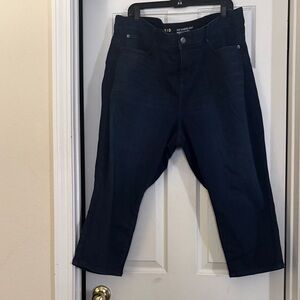 Torrid Premium Stretch Crop Bombshell Skinny  Crop Jeans